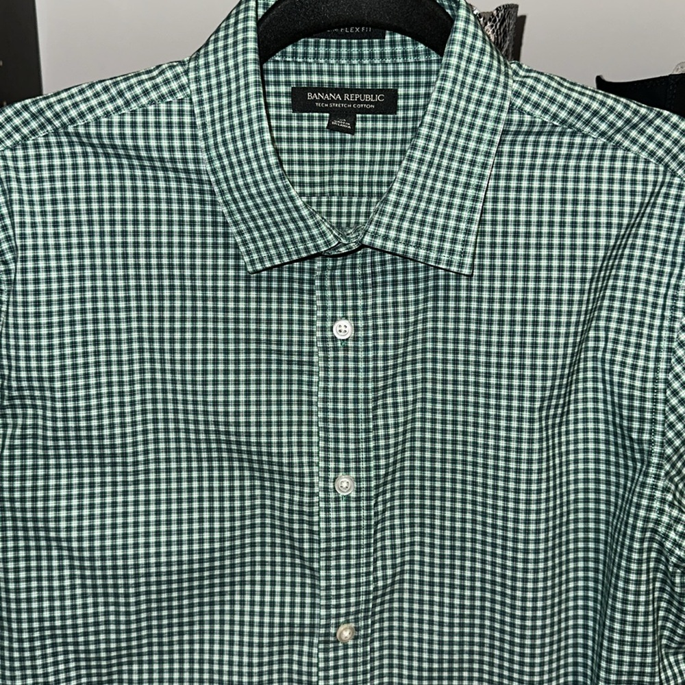 Banana Republic Slim-Fit Tech-Stretch Button Down